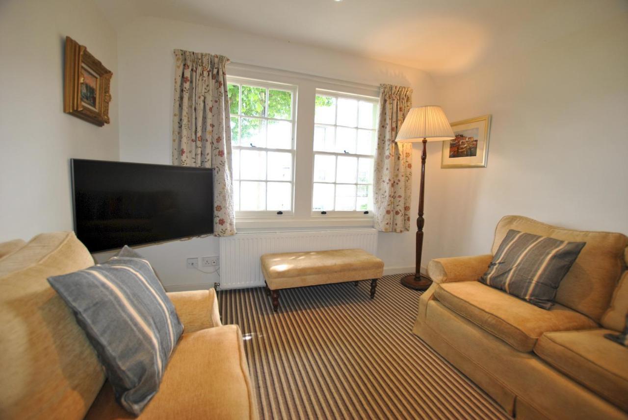 Dolphin Cottage- Traditional Cottage On Fife Coast アンストラザー エクステリア 写真